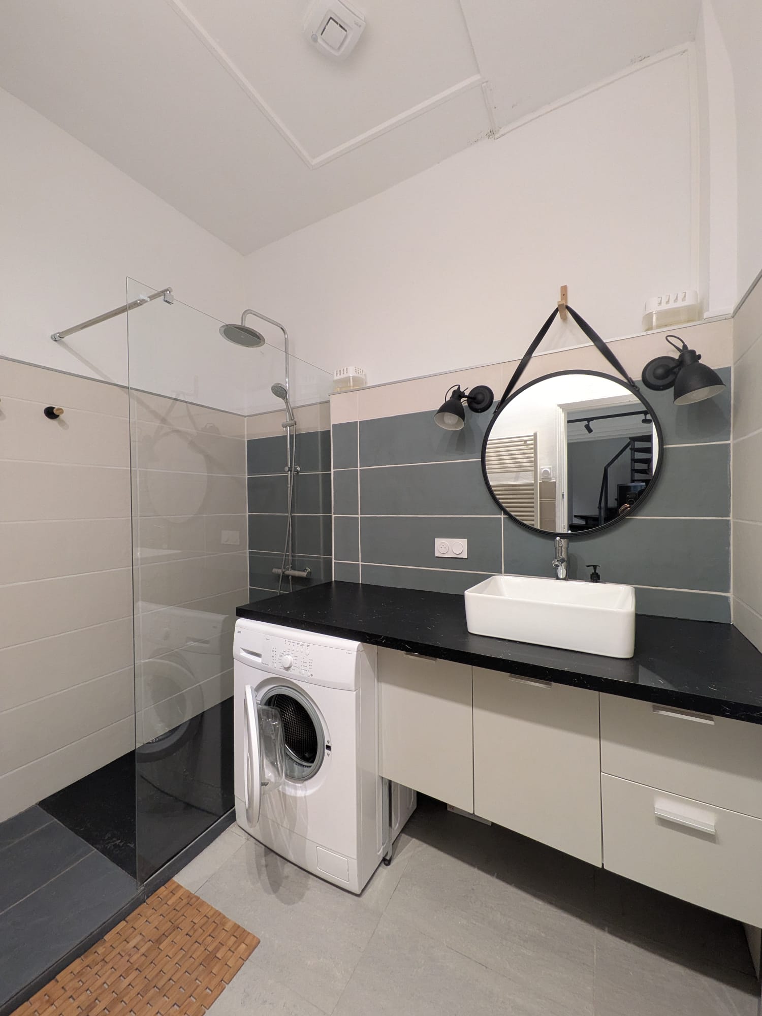 Salle de bain d'un logement Airbnb géré par Kabeli Conciergerie à Toulouse